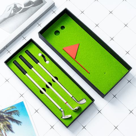 Simulación creativa Campo de prácticas Caja de regalo Pluma Club de golf